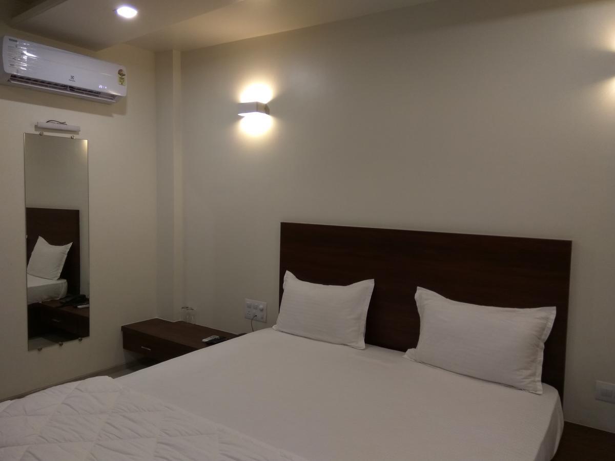 Manasi Inn 사타라 외부 사진