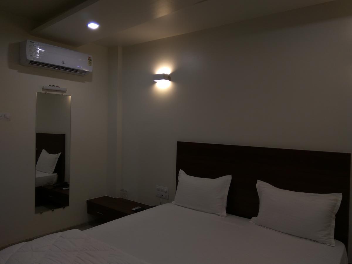 Manasi Inn 사타라 외부 사진